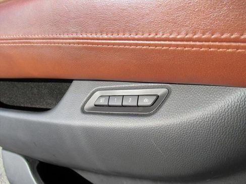 Used 2015 Cadillac Escalade Luxury image 27