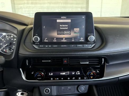 Used 2021 Nissan Rogue SV w/ Premium Package AWD/4WD image 21