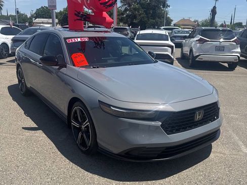 Used 2024 Honda Accord Sport image 2
