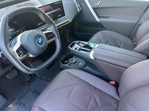 Used 2024 BMW iX xDrive50 w/ Sport Package AWD/4WD image 11