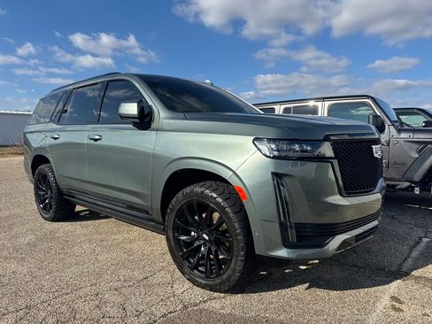 Certified 2024 Cadillac Escalade Sport Platinum w/ LPO, ONYX Package image 3