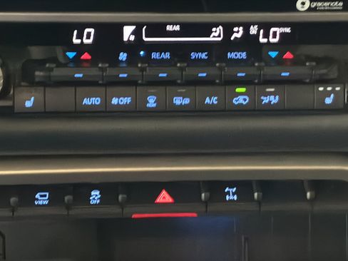 Used 2024 Toyota Sequoia SR5 w/ SR5 Premium Package AWD/4WD image 22