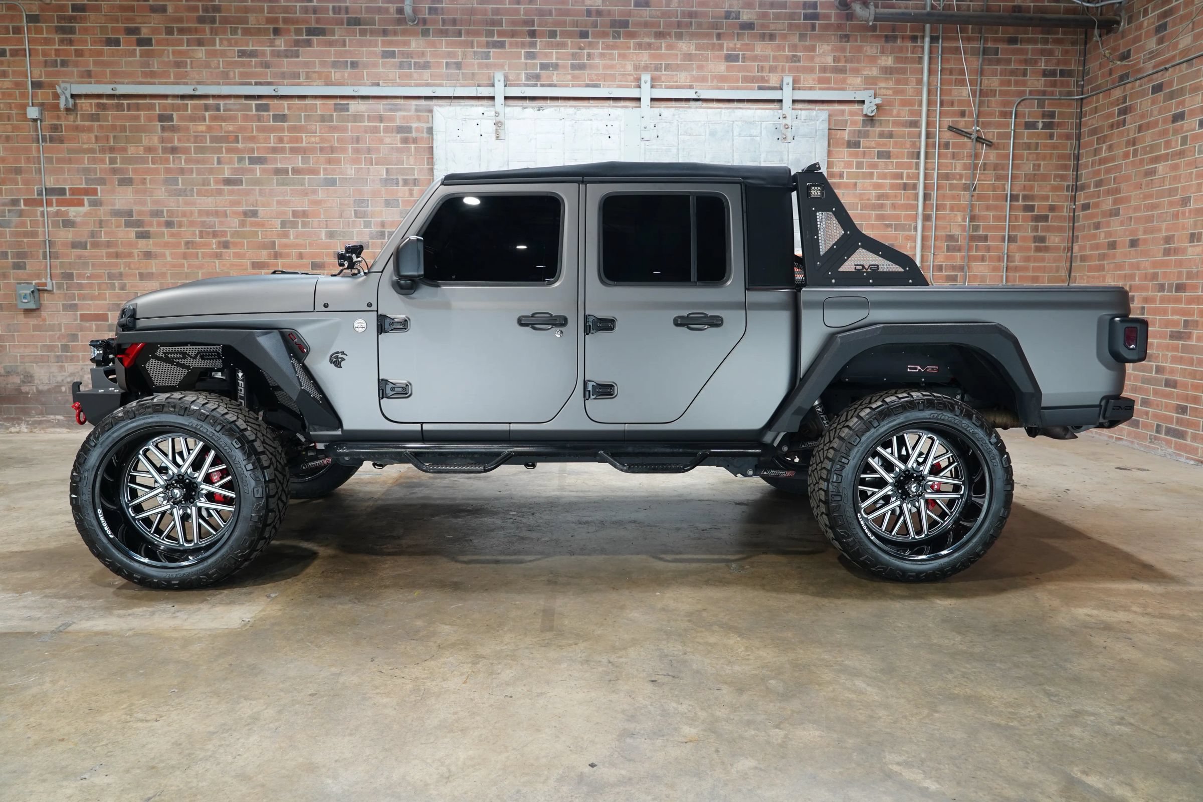 Used 2020 Jeep Gladiator Sport w/ Quick Order Package 24S AWD/4WD image 1