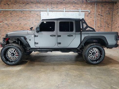 Used 2020 Jeep Gladiator Sport w/ Quick Order Package 24S AWD/4WD image 1