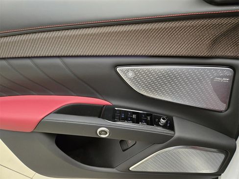 New 2025 Maserati Grecale Folgore image 29