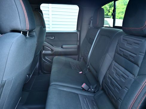 Certified 2024 Nissan Frontier PRO-4X w/ Pro Convenience Package AWD/4WD image 15