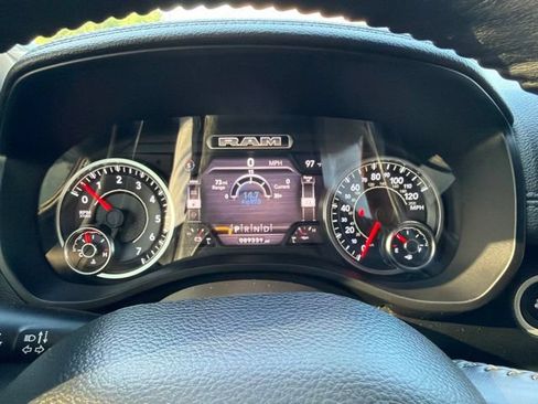 Used 2020 RAM 1500 Laramie RWD image 13