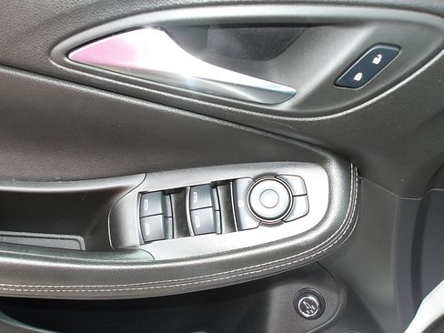 Used 2024 Buick Encore GX Preferred w/ Comfort Package AWD/4WD image 16