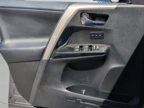 Used 2016 Toyota RAV4 Limited FWD image 21