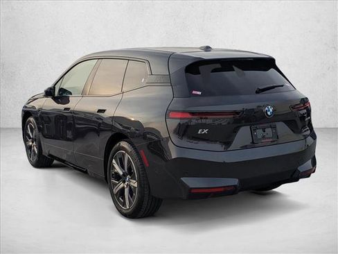 New 2026 BMW iX xDrive45 image 9