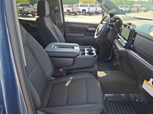 Used 2024 Chevrolet Silverado 1500 LT AWD/4WD image 28