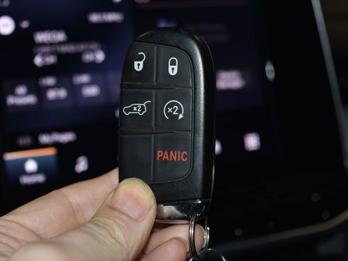 Used 2022 Jeep Compass Latitude w/ Convenience Group image 16