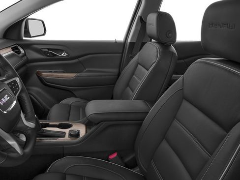 Used 2017 GMC Acadia Denali w/ Technology Package image 12