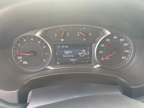 Used 2024 GMC Terrain SLE image 25