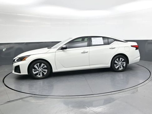 Certified 2025 Nissan Altima 2.5 S image 8