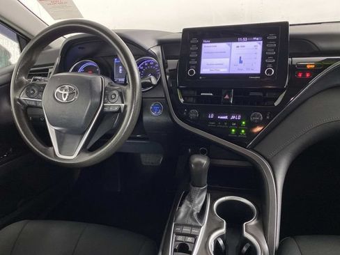 Used 2021 Toyota Camry LE FWD image 13