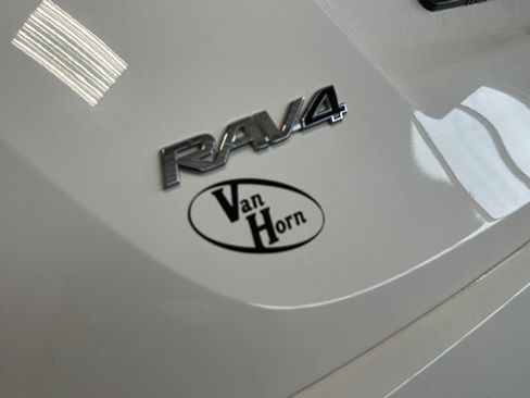 Used 2016 Toyota RAV4 XLE w/ Convenience Package AWD/4WD image 38