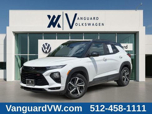 Used 2023 Chevrolet TrailBlazer RS w/ Sun and Liftgate Package FWD image 1