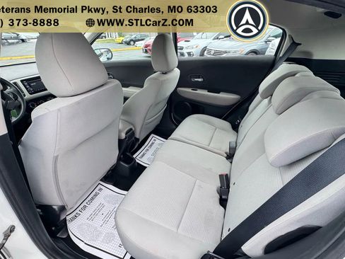 Used 2019 Honda HR-V LX image 13