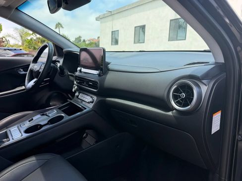 Used 2023 Hyundai Kona Limited FWD image 23