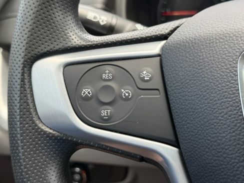 Used 2024 GMC Terrain SLE FWD image 19