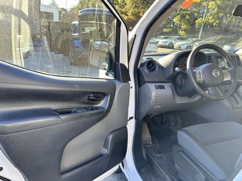 Used 2017 Nissan NV200 S image 7