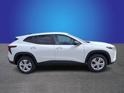 New 2026 Chevrolet Trax LS w/ Driver Confidence Package image 3