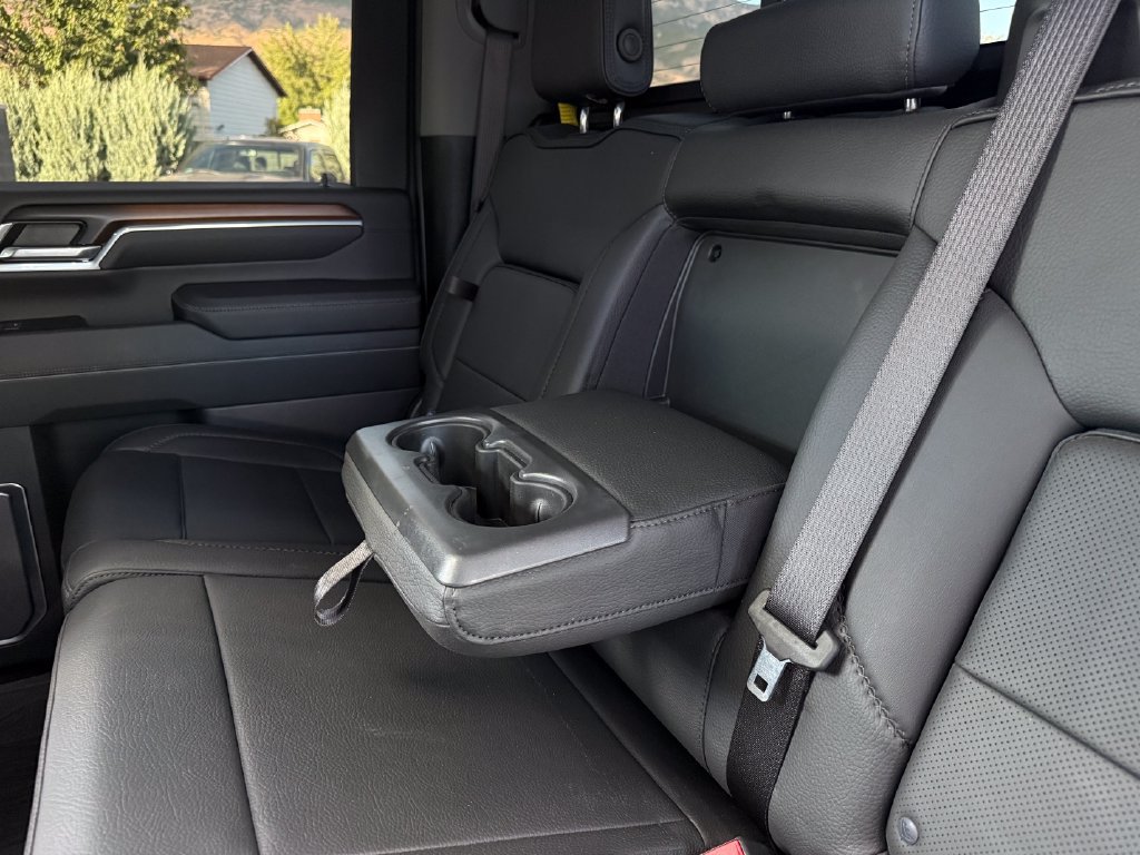 Used 2025 GMC Sierra 3500 Denali w/ Denali Reserve Package AWD/4WD image 39