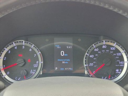 Used 2020 Toyota Highlander LE FWD image 9