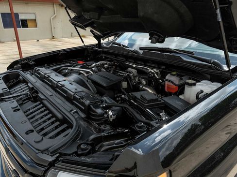 Used 2024 Chevrolet Silverado 2500 LT w/ Midnight Edition image 52