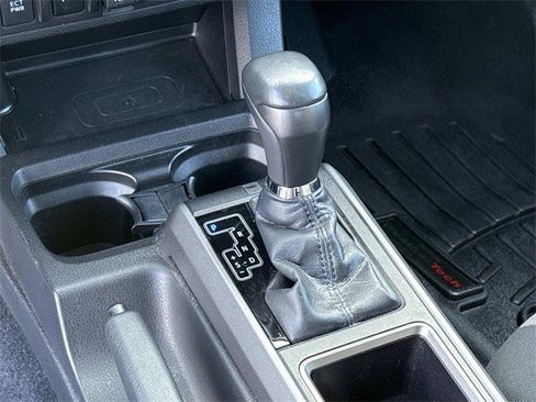 Used 2022 Toyota Tacoma SR5 image 22