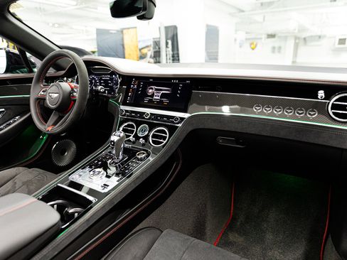 Used 2023 Bentley Continental GT Speed image 17