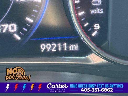 Used 2023 Chevrolet Traverse High Country FWD image 40