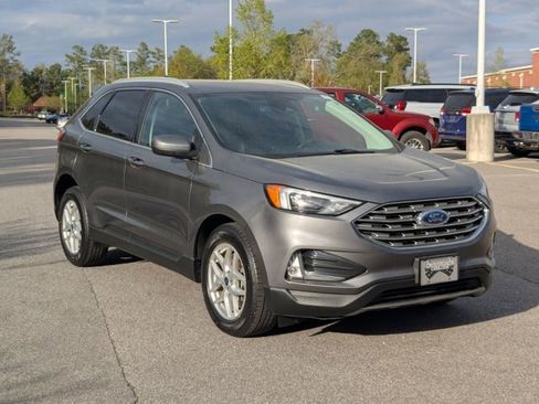 Certified 2022 Ford Edge SEL w/ Convenience Package AWD/4WD image 2