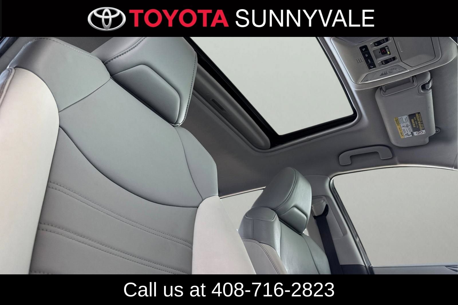 Used 2021 Toyota RAV4 XLE Premium AWD/4WD image 21