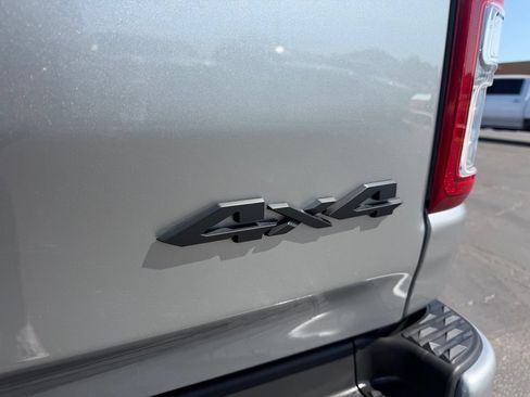 Used 2020 RAM 1500 Big Horn AWD/4WD image 18