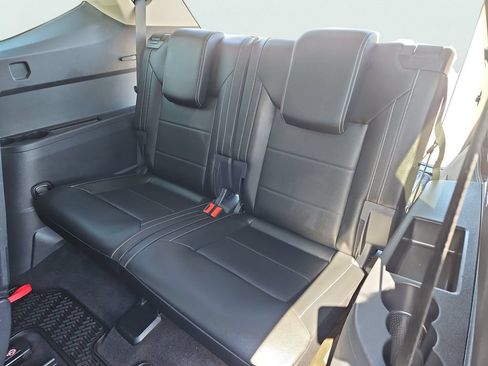 Used 2023 Volkswagen Atlas SE w/ Black Wheel Package AWD/4WD image 33