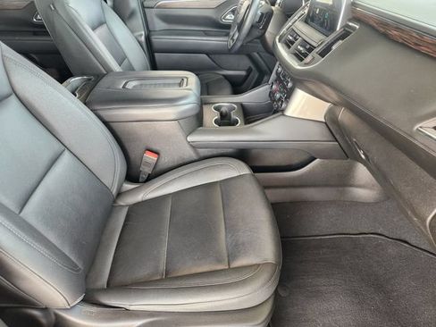 Used 2023 Chevrolet Suburban Z71 w/ Luxury Package AWD/4WD image 13