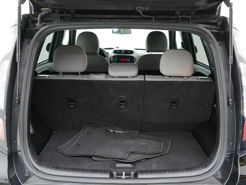 Used 2015 Kia Soul FWD image 16