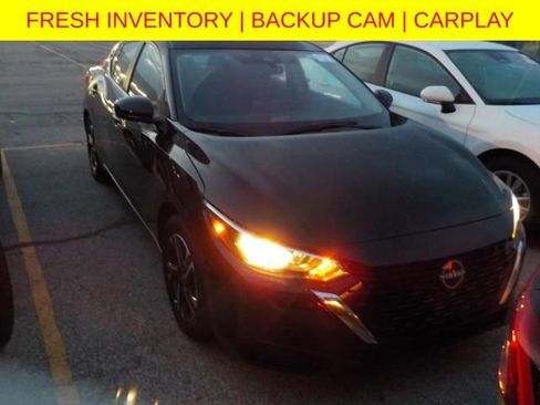 Used 2025 Nissan Sentra SV image 1