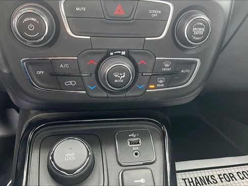 Used 2020 Jeep Compass Limited image 20