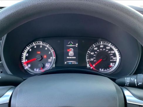 Used 2021 Toyota Highlander L FWD image 23