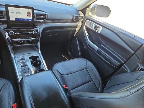 Used 2023 Ford Explorer Limited image 13