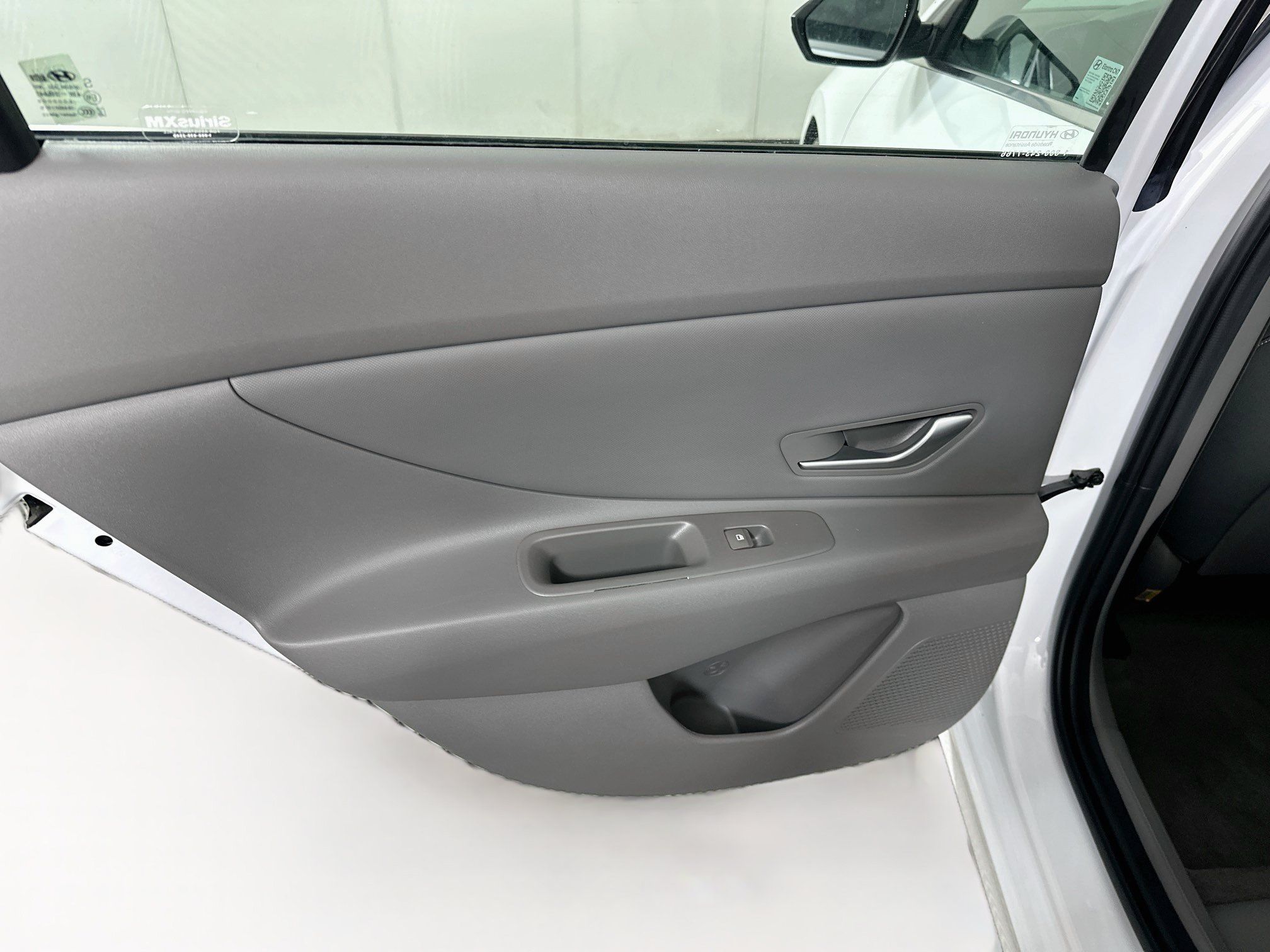 Used 2025 Hyundai Elantra SEL FWD image 27