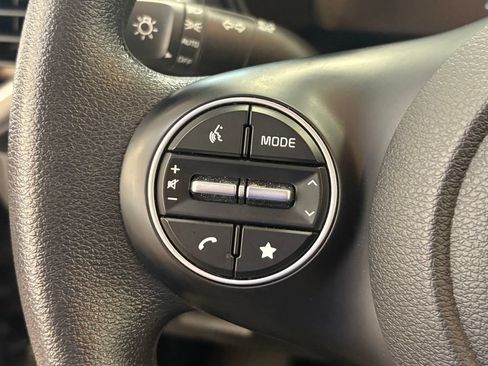 Used 2023 Kia Soul LX FWD image 19