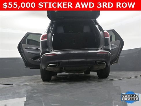 Used 2024 Buick Enclave Premium image 40