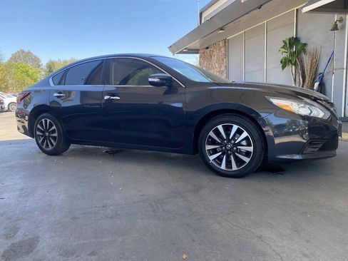 Used 2018 Nissan Altima 2.5 SL FWD image 8