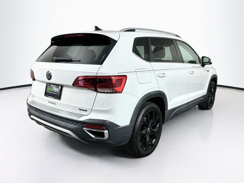 Used 2022 Volkswagen Taos SE AWD/4WD image 9