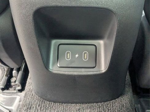 Used 2024 Hyundai Elantra Limited FWD image 12