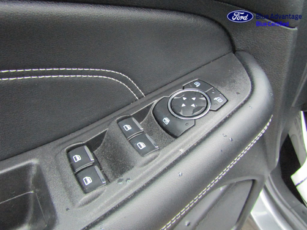 Certified 2024 Ford Edge Titanium AWD/4WD image 31